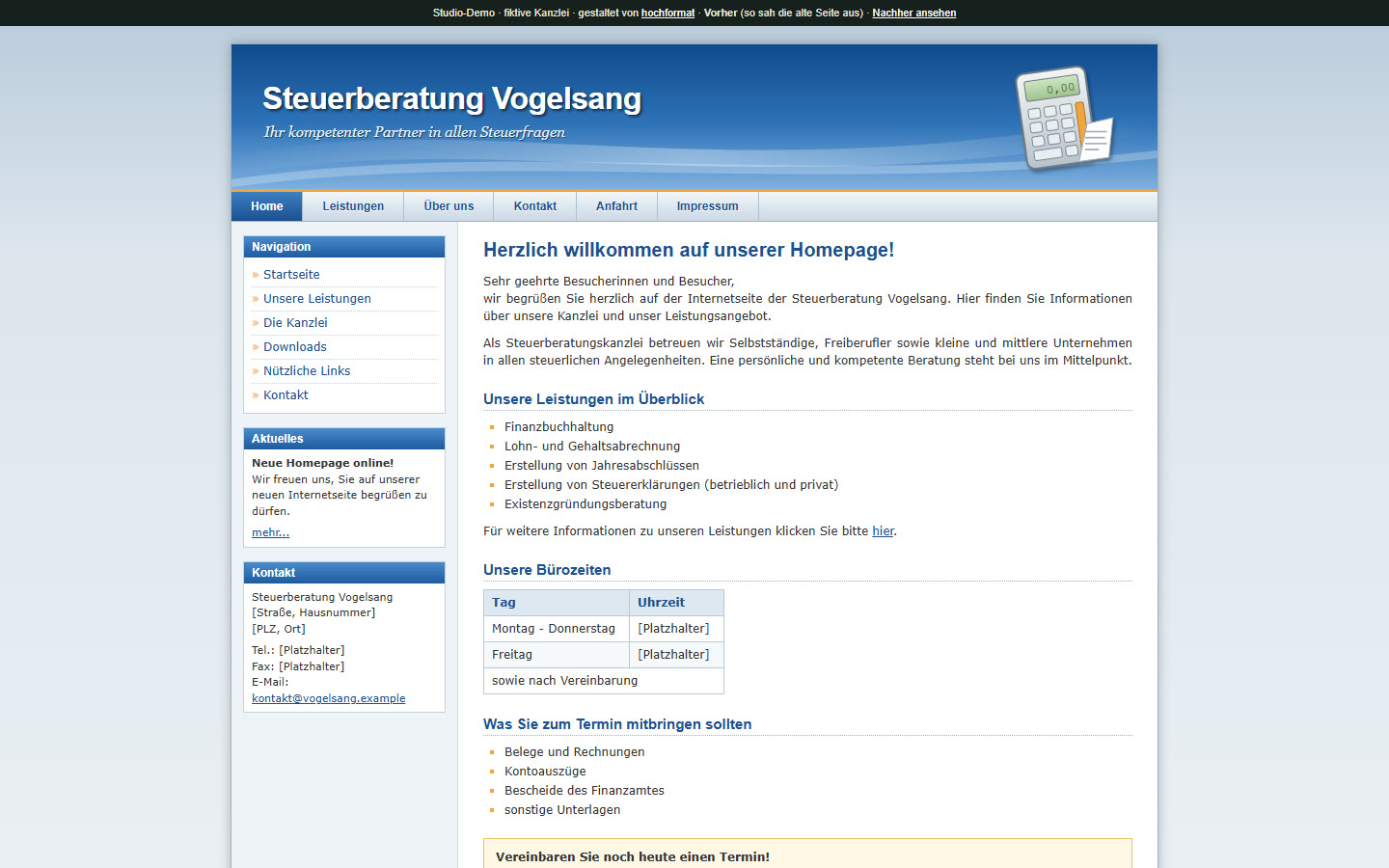 Die alte Webseite derselben Kanzlei: ein Baukasten-Layout mit blauem Kopfbanner, kleiner Schrift und Aufzählungslisten.